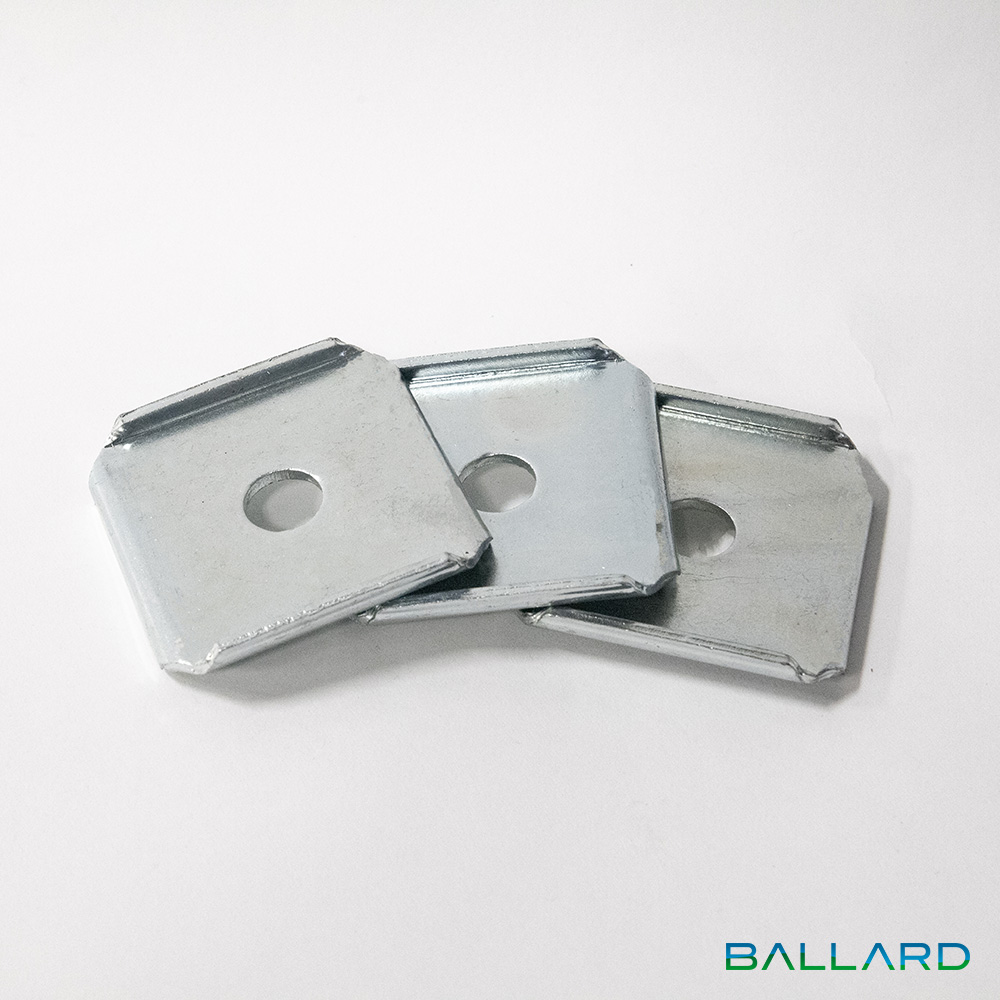 GOLD Hybrid  Mower Blades: 18" Long,  2.5" Wide,  5/8" Center Hole,  Thickness- .250"(Three Blades) (SCAG) image number null